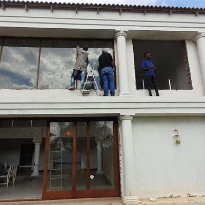 Tjwindscreen Construction Glass.jpg